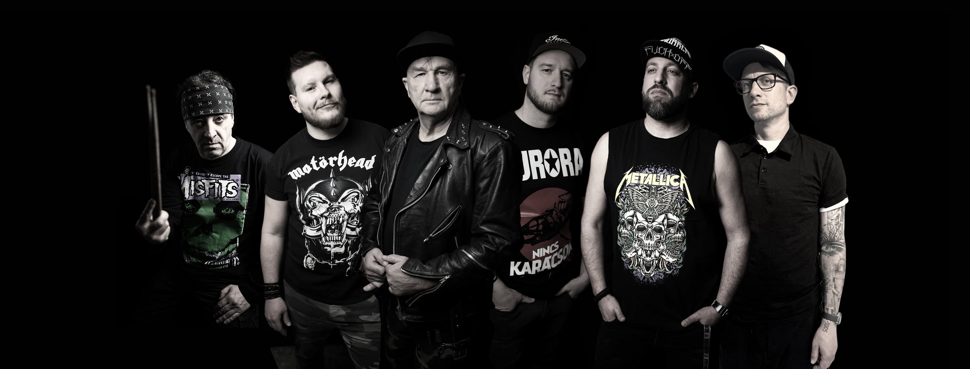 Aurora - Dal- és klippremier: ''Szesszel a parazsat'! Eőrendelhető az új album!